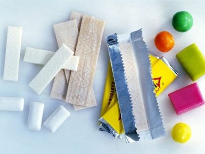 روایت تلخ سقوط ریال؛ وقتی قیمت یک کیلو آدامس برابر یک سکه در سال ۱۳۹۷ شد