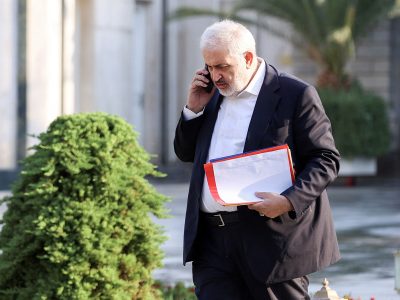 راهکار عجیب آقای وزیر برای قطعی آب؛ مخزن بخرید!