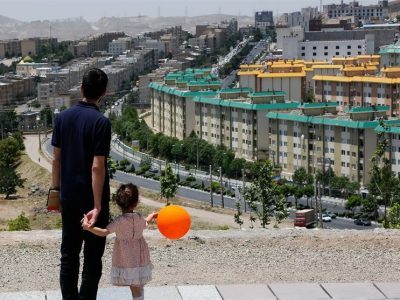 بازار مسکن زیر سایه دلار ۱۲۰ هزار تومانی؛ انفجار قیمت یا رکود عمیق؟