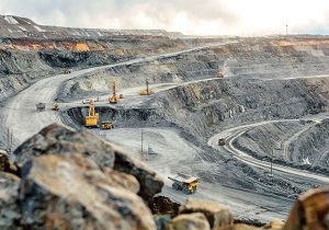 ۲۵ پرونده تخلف در وزارت صمت؛ آیا اقتصاد معدن به جراحی بزرگ نیاز دارد یا در آستانه فروپاشی است؟