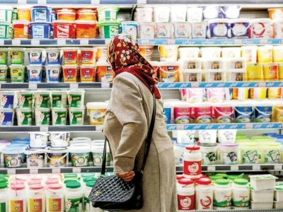 فرمول هزینه‌تمام‌شده؛ ابزاری برای انتقال بار گرانی به مردم / غیبت ستاد تنظیم بازار در بحران لبنیات