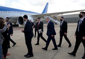 ترامپ با ایران توافق میکند و این «ناوگان نظامی» یک بلوف است/ تهدید نظامی قریبالوقوع آمریکا کاهش یافت