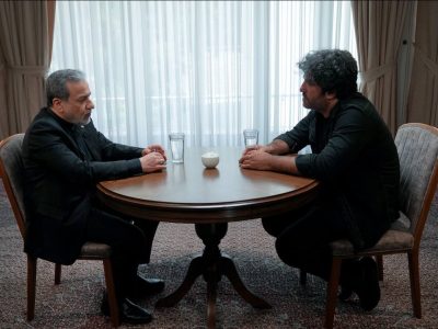 وقتی یک مصاحبه، خودِ خبر می‌شود/ گاف‌ عجیب عراقچی در گفت‌و‌گو با یک مستندساز چه بود؟