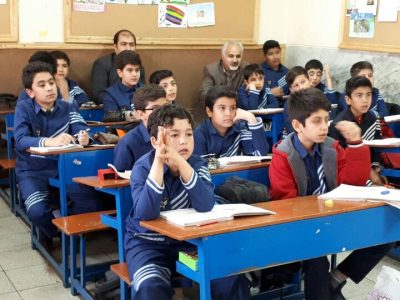 گزارش اختصاصی هوژان | جنگ، بازار مدارس غیرانتفاعی را سرد کرد؛ کوچ خاموش خانوادهها از کلاسهای شهریهای