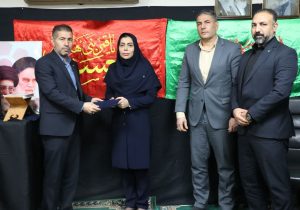 اخلاق حرفهای و مشتریمداری، بانوی بانکدار خوزستانی را شایسته تقدیر کرد